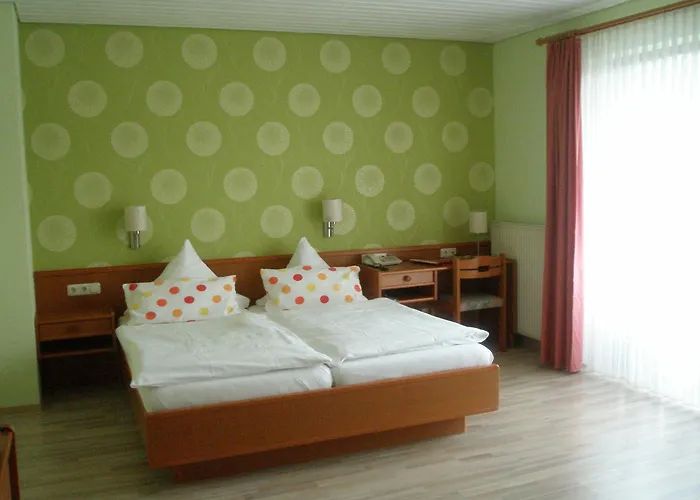 מלון Am Wenzelbach Prüm